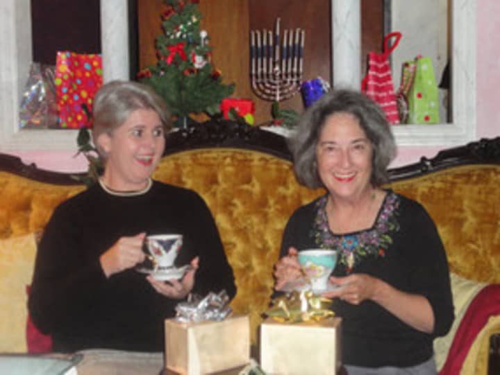 Carol Eagen and Suzanne Ochs will star in the Friends of the Somers Library presentation of the M&amp;M Production &quot;Guilt and Gelt for the Holidays&quot; on Saturday, Dec. 7. 