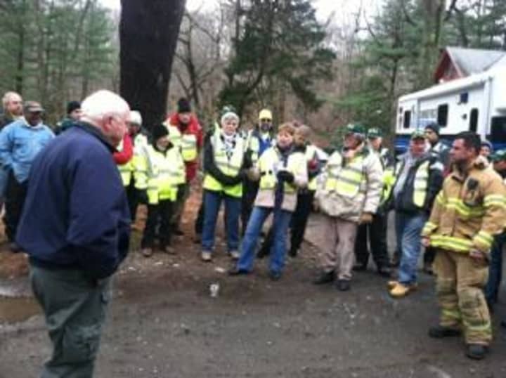Stamford emergency responders and CERT being briefed of the exercise at Mianus River Park.