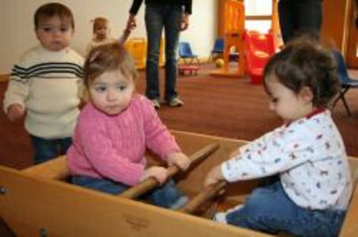 A &quot;Discussion and Play&quot; group for moms and toddlers up to 24 months meets at the Temple Sholom.