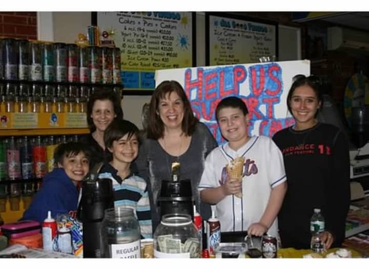 Evan Greenberg will host the eighth annual cocoa fundraiser in Scarsdale in February.