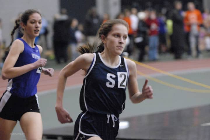 Hannah DeBalsi won the 2013-14 Gatorade Connecticut Girls Cross Country Runner of the Year Award.