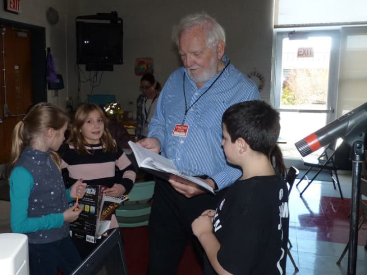 Laurence Pringle gives elementary school students suggestions to improve their writing.
