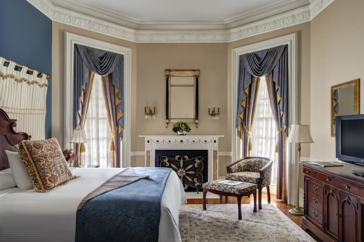 Tarrytown House Estate hosts romantic getaway packages for Valentine&#x27;s Day 
