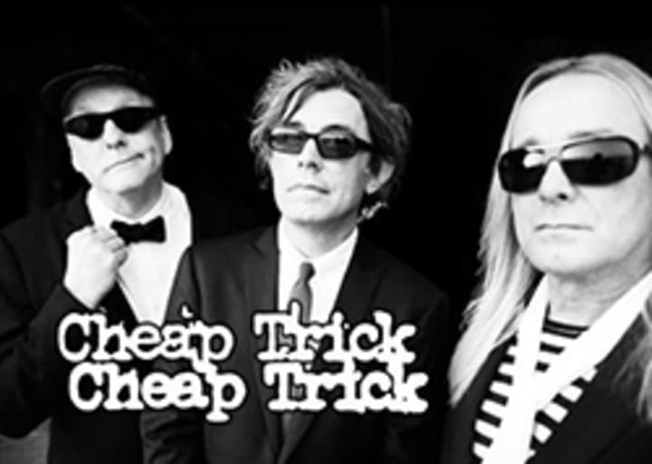 The Ridgefield Playhouse is set to present roses, champagne, dessert and Cheap Trick on Valentine&#x27;s Day 2014. 