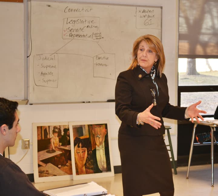 State Rep. Brenda Kupchick speaks to Fairfield Warde students about her role in state government. 