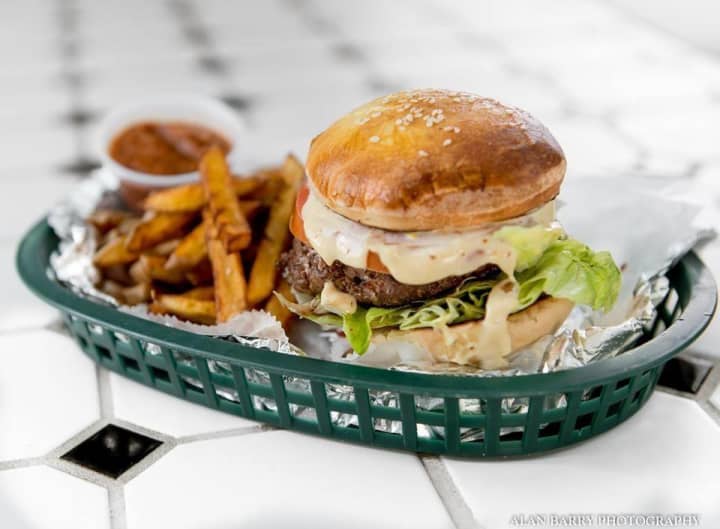 Ctbites recently reviewed Bick&#x27;s Burgers in Danbury. 
