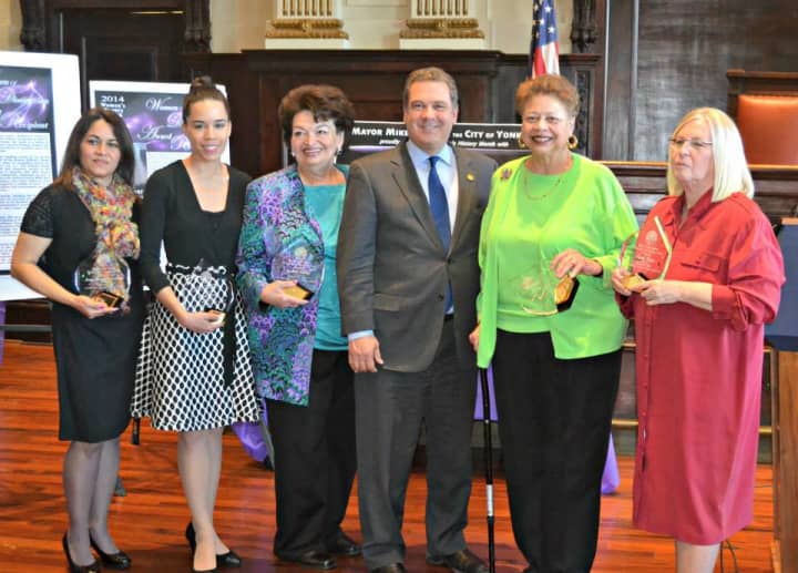  Mayor Mike Spano presented &quot;Women of Distinction&quot; Awards to five Yonkers women recently. 