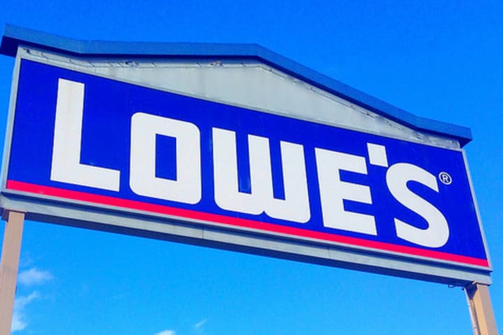 Lowe&#x27;s has obtained a permit to begin clearing land for a new store at Ridge Hill in Yonkers. 
