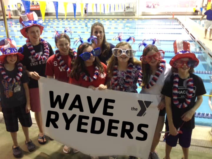The Wave Ryeders show their team spirit at the USA League Sunkissed Invitational Junior-Senior Championship in Charlotte, N.C.