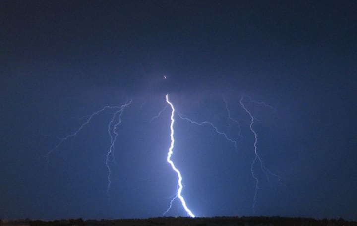 Fairfield County could see some thunderstorms overnight into Saturday morning.