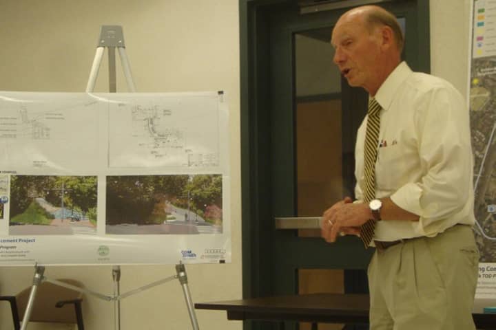 Paul Schmidt of CDM Smith discusses planned enhancements to make South Norwalk more pedestrian and cyclist friendly and improve access to the train station. 