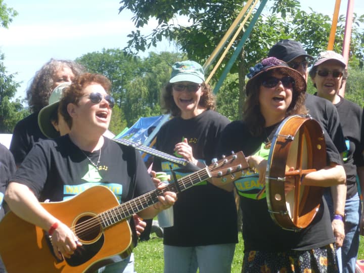 The Walkabout Clearwater Chorus, a group formed by Pete Seeger. 