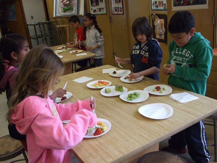 School children created healthy artwork lunches to be displayed at the mural.