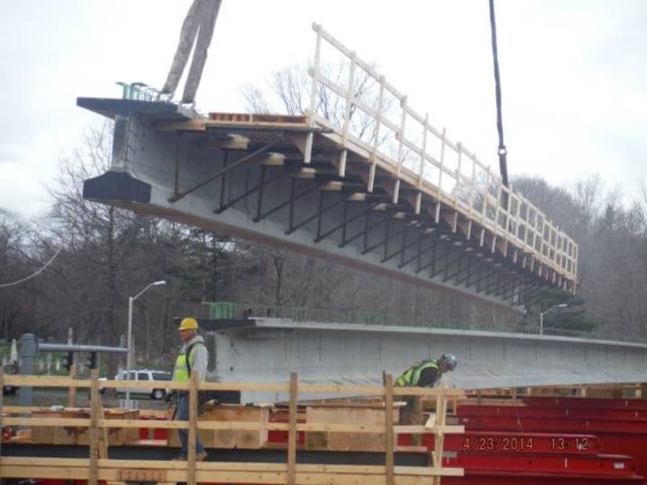 The Connecticut Department of Transportation will slide two new bridges into place along I-84 in Southington this weekend. 