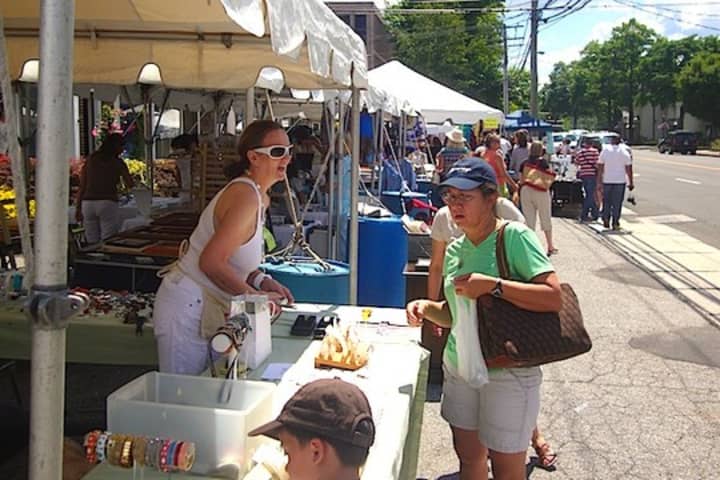 The Darien Chamber of Commerce Sidewalk Sales and Family Fun Days begin on Thursday.