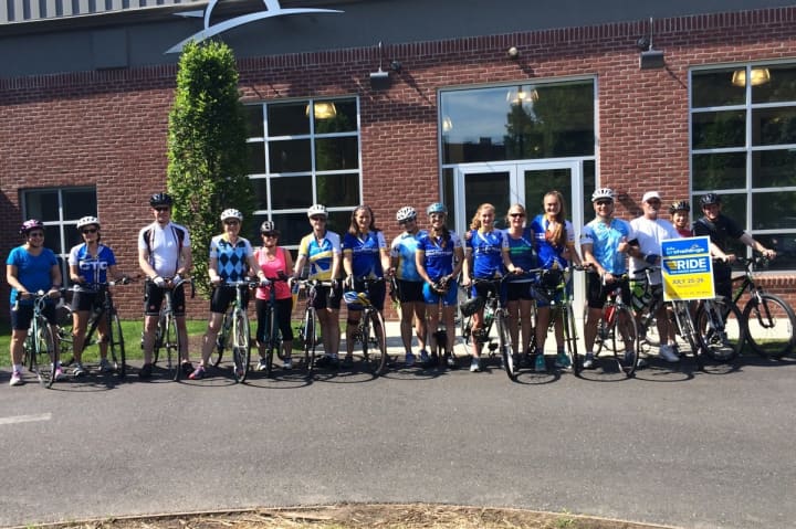 Norwalk&#x27;s Joyce Quinlan leads a team of cyclists, and cancer survivors, on a ride Saturday as part of training for the upcoming Connecticut Challenge.