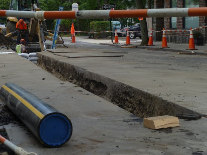 A four-inch diameter plastic gas line will be installed in several streets in Mamaroneck and Larchmont, including Wendt Avenue (pictured). 