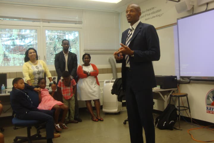 NBA player Ray Allen talks to kids at Ponus Ridge Middle School in Norwalk, where his Ray of Hope Foundation donated a new computer lab.