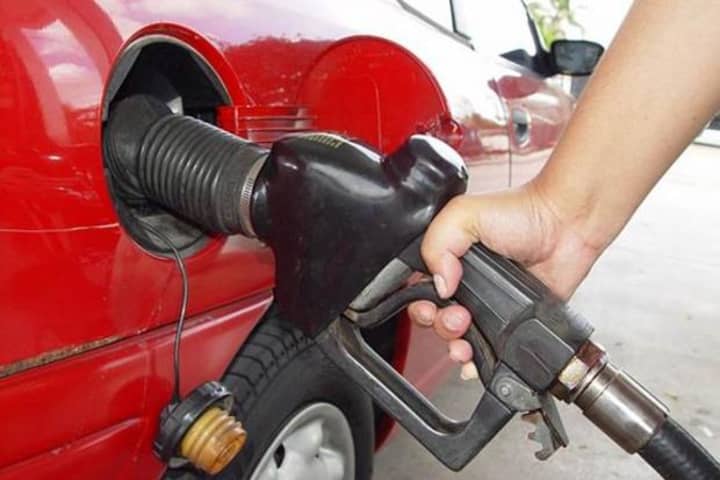 Gas prices in the New York area dropped significantly in the last month. 