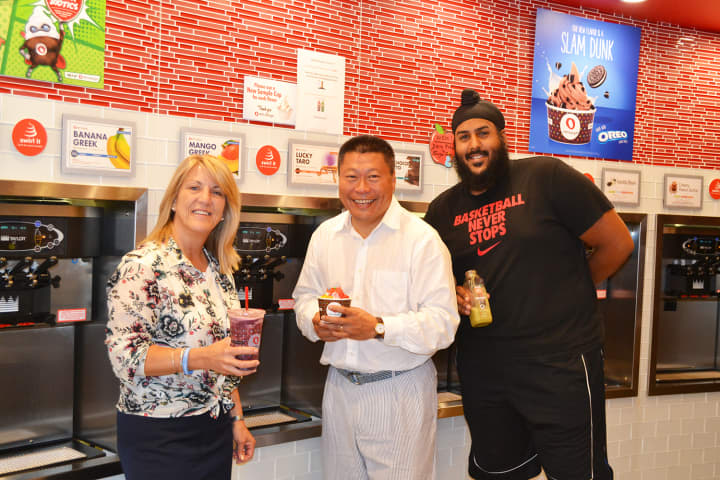 State Reps. Brenda Kupchick and Tony Hwang recently spent some time at Red Mango, a new business in Fairfield.