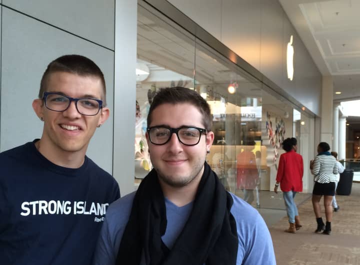 Purchase residents Tyler Henson (left) and Josh Rosenbaum (right) react to the iPhone 6 and iPhone 6 Plus launch. 
