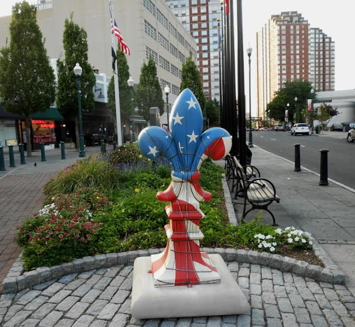 Fifteen fleur-de-lis statues have been erected throughout New Rochelle.