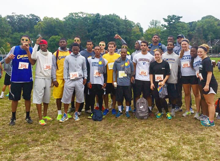 Concordia College&#x27;s men&#x27;s basketball and cross-country programs participated in the Bronxville Road Race for charity. 
