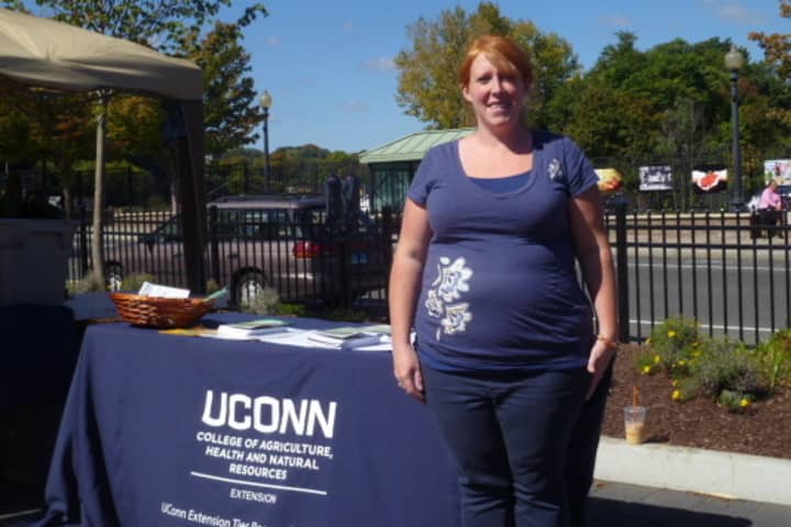 Heather Peracchio offers nutritional guidance to shoppers at the Danbury Farmers Market.