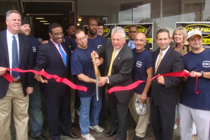 Brad Sibilio and Mayor Harry Rilling, along with local officials and the BMS Baking Co. team, cut the ribbon on BMS&#x27;s new storefront in Norwalk.
