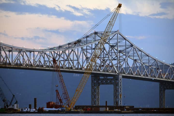 A new crane for the Tappan Zee Bridge will be able to lift portions of the bridge built off-site. 