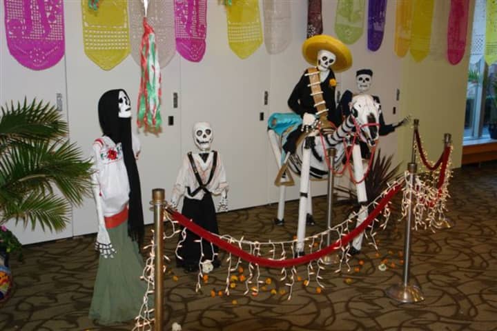 New Rochelle Public Library will transform its lobby for Day of the Dead festivities from Thursday, Oct. 30 to Wednesday, Nov. 5.