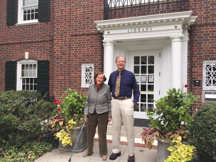 From left, Anne Hutchinson-Bronxville Chapter DAR Member and Founder-Descendant Virginia Kathryn Hefti and Eastchester Town Historian Richard Forliano.