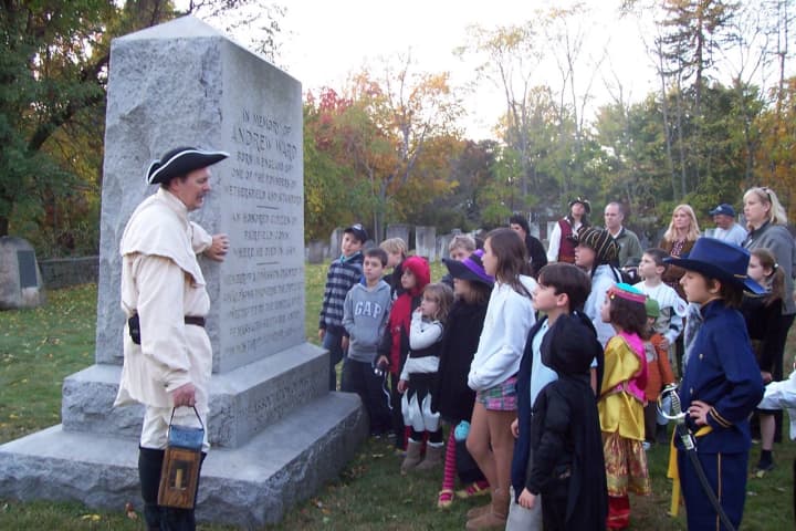 The Fairfield Museum will host its annual Legends and Hauntings Walking Tour on Sunday, Oct. 26.