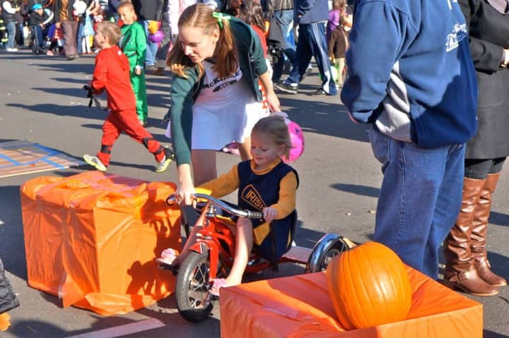 Angie Pechman and daughter Mary enjoyed the Trick-or-Trunk event in a previous year.