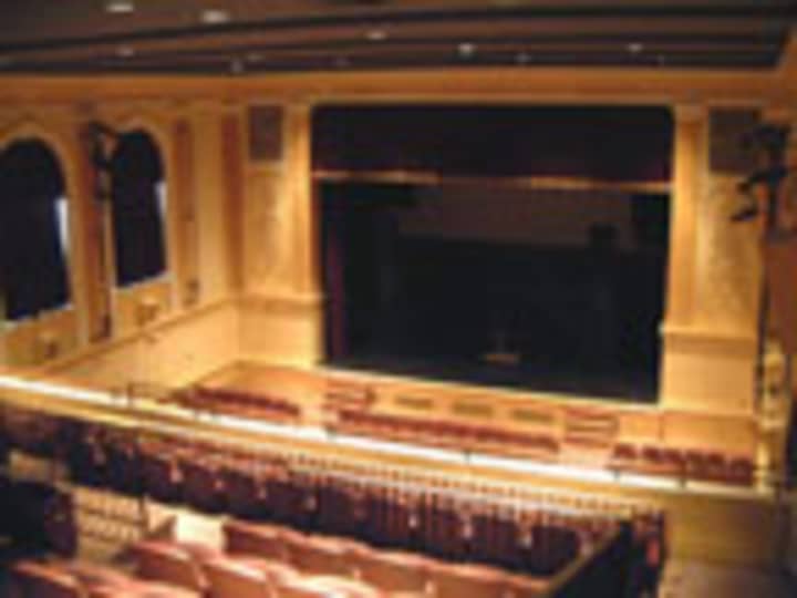 The hit Broadway production was filmed on stage by National Theatre Live. 