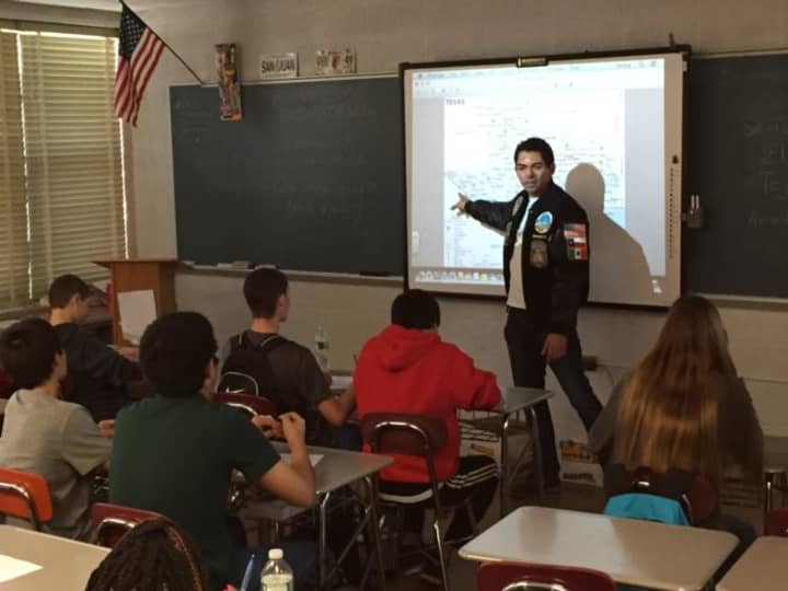 Marco Alvarado, a U.S. Naval officer and electrical engineer, visited Valhalla High School.