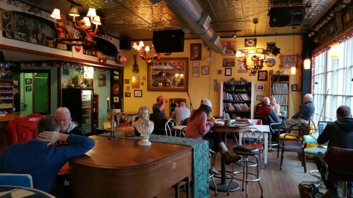 Las Vetas Lounge is a cozy spot for warming up from the cold.