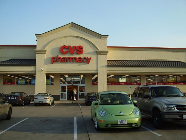 A bomb threat on Saturday, Jan. 10 led to the evacuation of a CVS store in the Midland Shopping Center in Scarsdale.