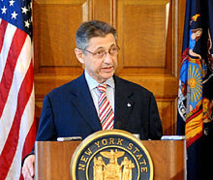 State Democrats are still trying to find a solution to replacing embattled Assembly Speaker Sheldon Silver. 