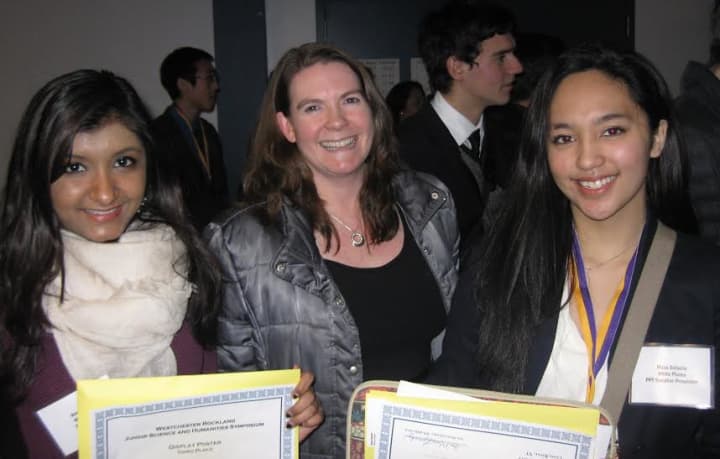 Left to right: Aneri Suthar, Teacher Kimberly Fleming and Rizza Estacio.