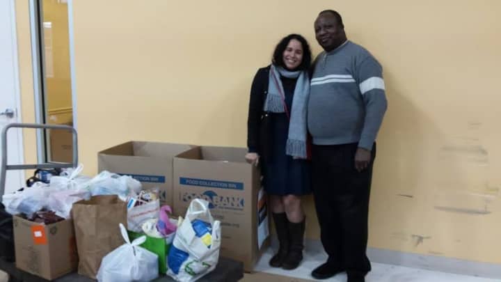 Louis Berger employees in Elmsfordcollected and donated 226 pounds of food and $50 for the Food Bank of Westchester.  A follow-up drive resulted in 149 pounds of food for the bank.