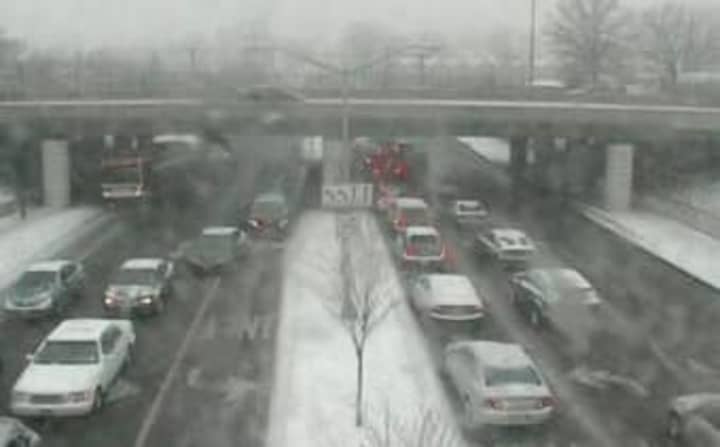A look at conditions Sunday afternoon on I-95 near the Westchester/Bronx border.