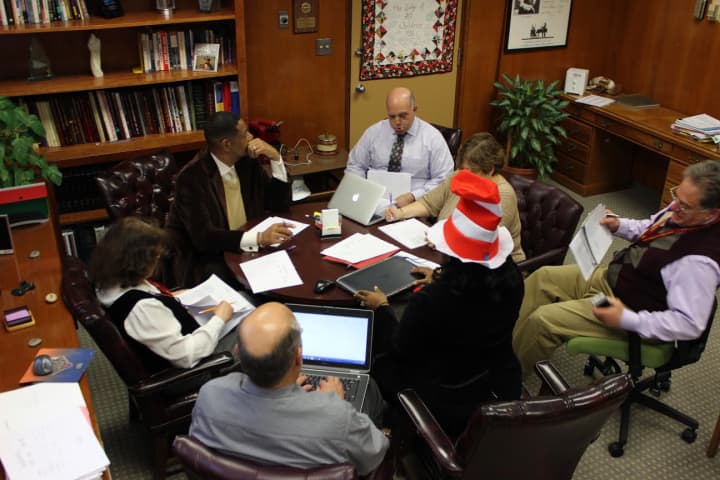 Mount Vernon School District officials reviewing the proposed budget that will be presented Saturday.