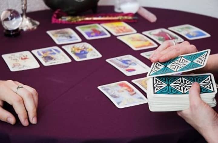 Scarsdale Adult School classes include trarot card readings.