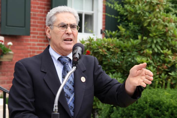 Assemblyman Steve Katz makes a statement about the issues in this year&#x27;s budget and previous budget&#x27;s and their effect on the state&#x27;s economic outlook ratings.
