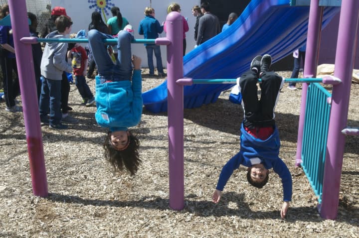 Wednesday&#x27;s sunny and warm weather will be perfect for kids to enjoy a trip to the playground.