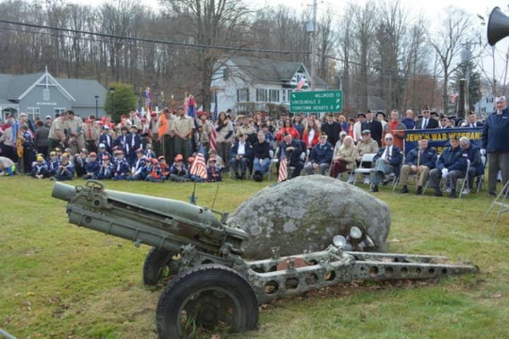 The Howitzer Cannon at the Ivandell Cemetery.