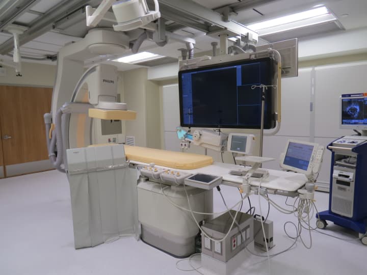 New York-Presbyterian/Lawrence Hospital in Bronxville continued expanding with the installation of a cardiac catheterization laboratory in Bronxville.

