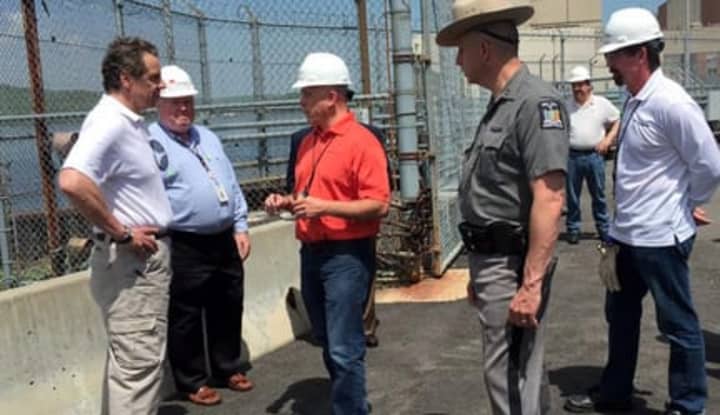 Gov. Andrew Cuomo received a briefing at Indian Point shortly after Unit 3 failed and caught fire.