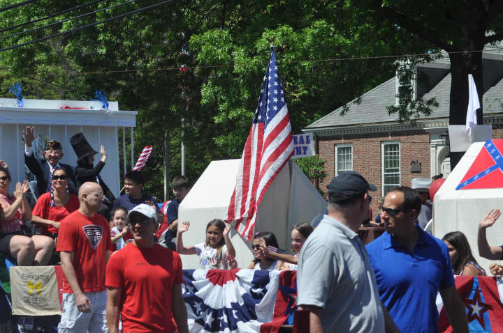 Fairfield holds its annual Memorial Day parade and community picnic on Monday.